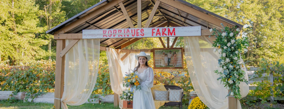 Cerimônia de casamento ao ar livre na fazenda